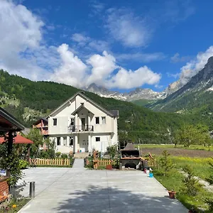 Bujtina Izet Selimaj , Valbone Albanië